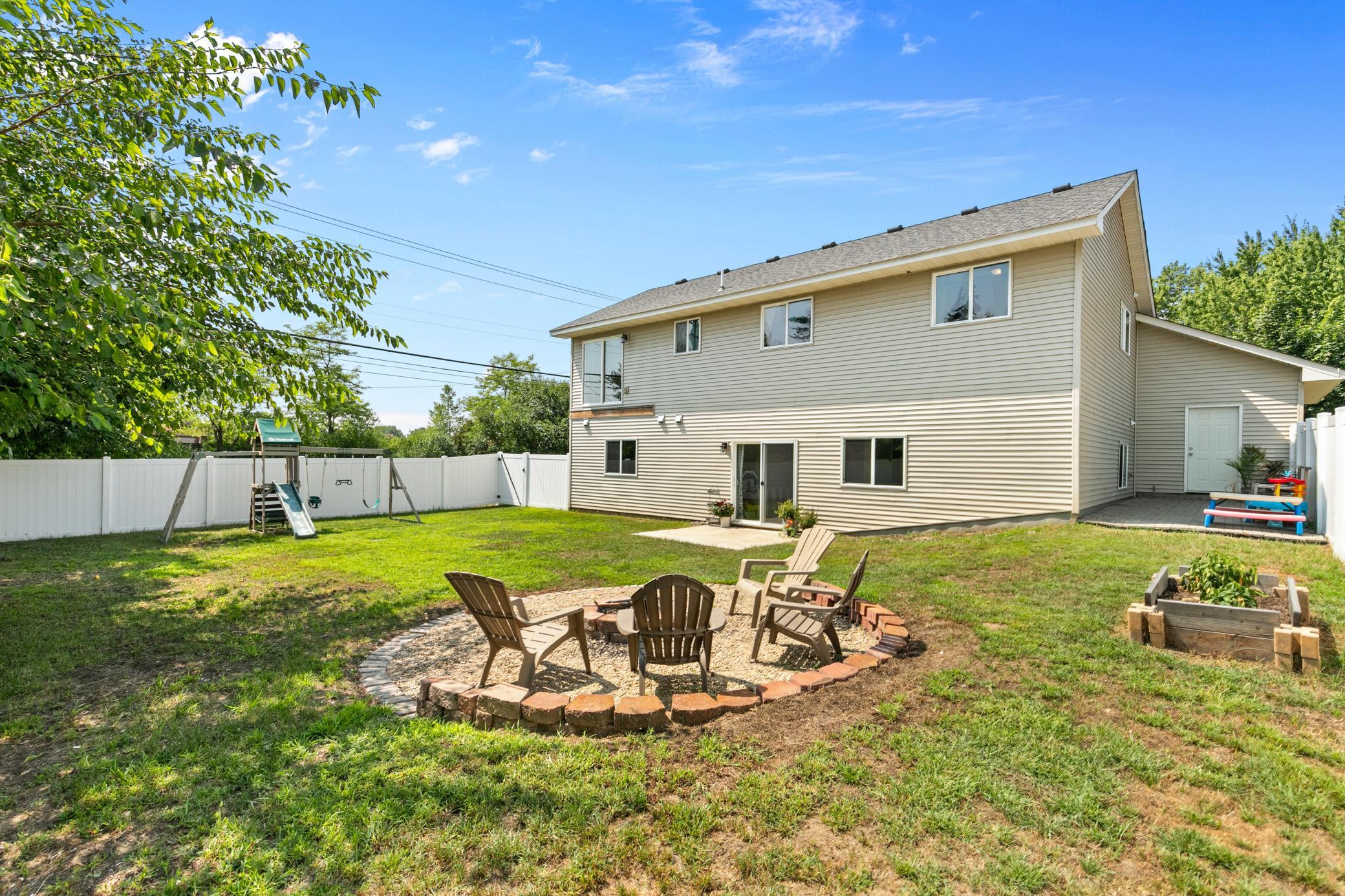 Fantastic firepit, walkout lower level!