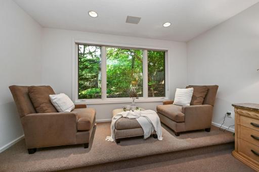 4541 Meadow Road, Edina, MN 55424