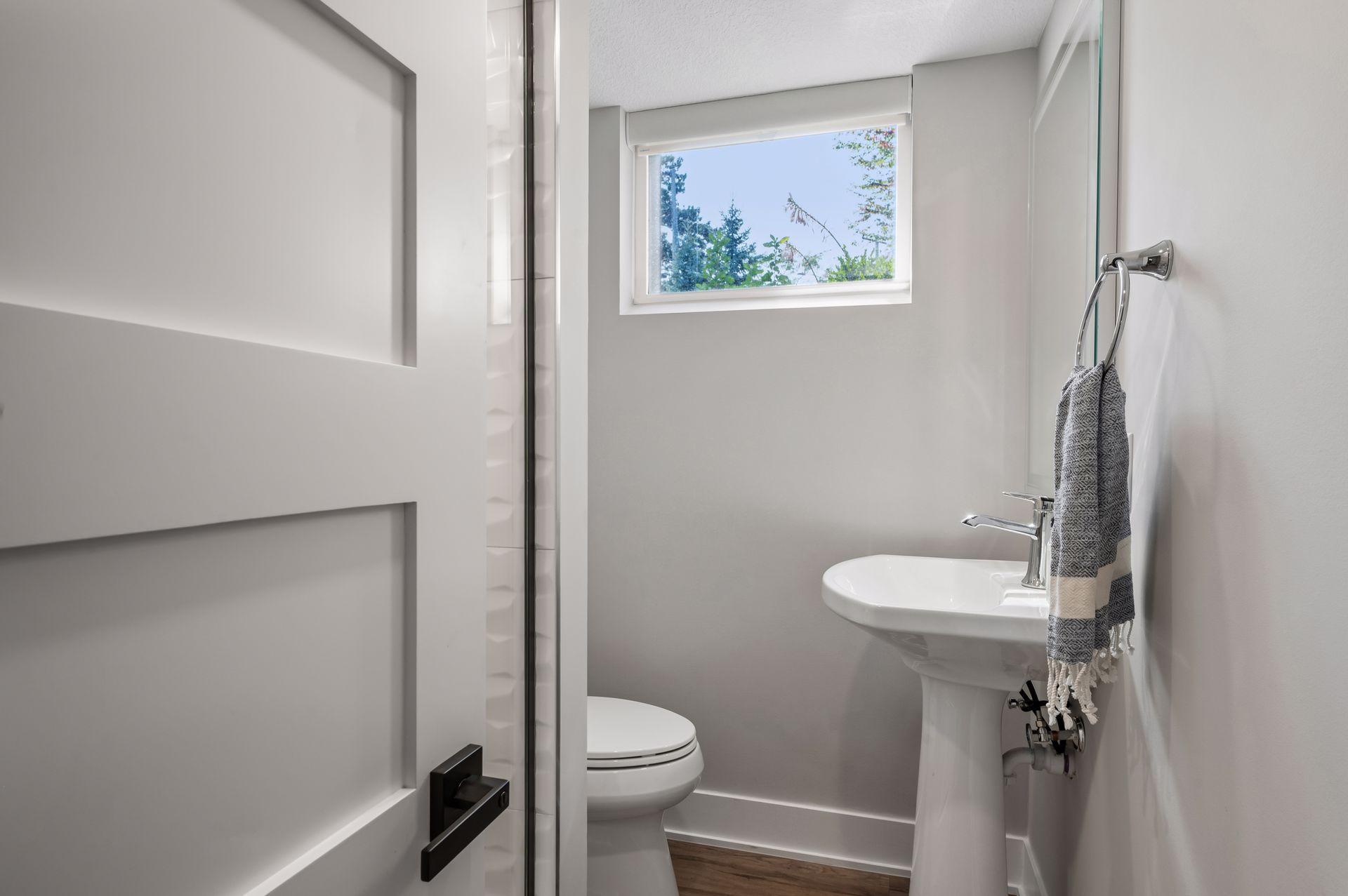 Lower level 3/4 bath