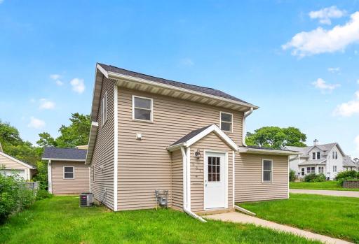 537 3rd Avenue NW, Rochester, MN 55901