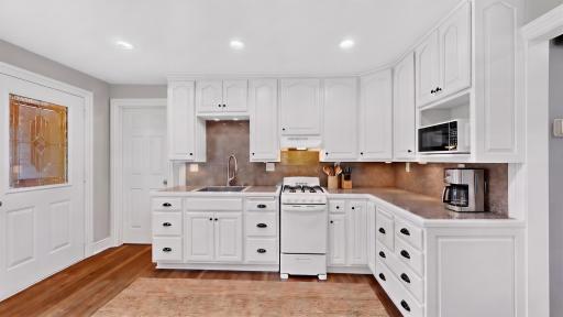 Kitchen Staged