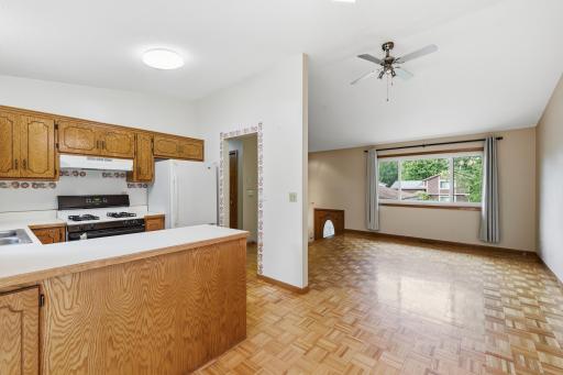 651 Dresden Drive, Chaska, MN 55318
