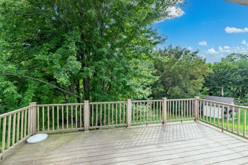 651 Dresden Drive, Chaska, MN 55318