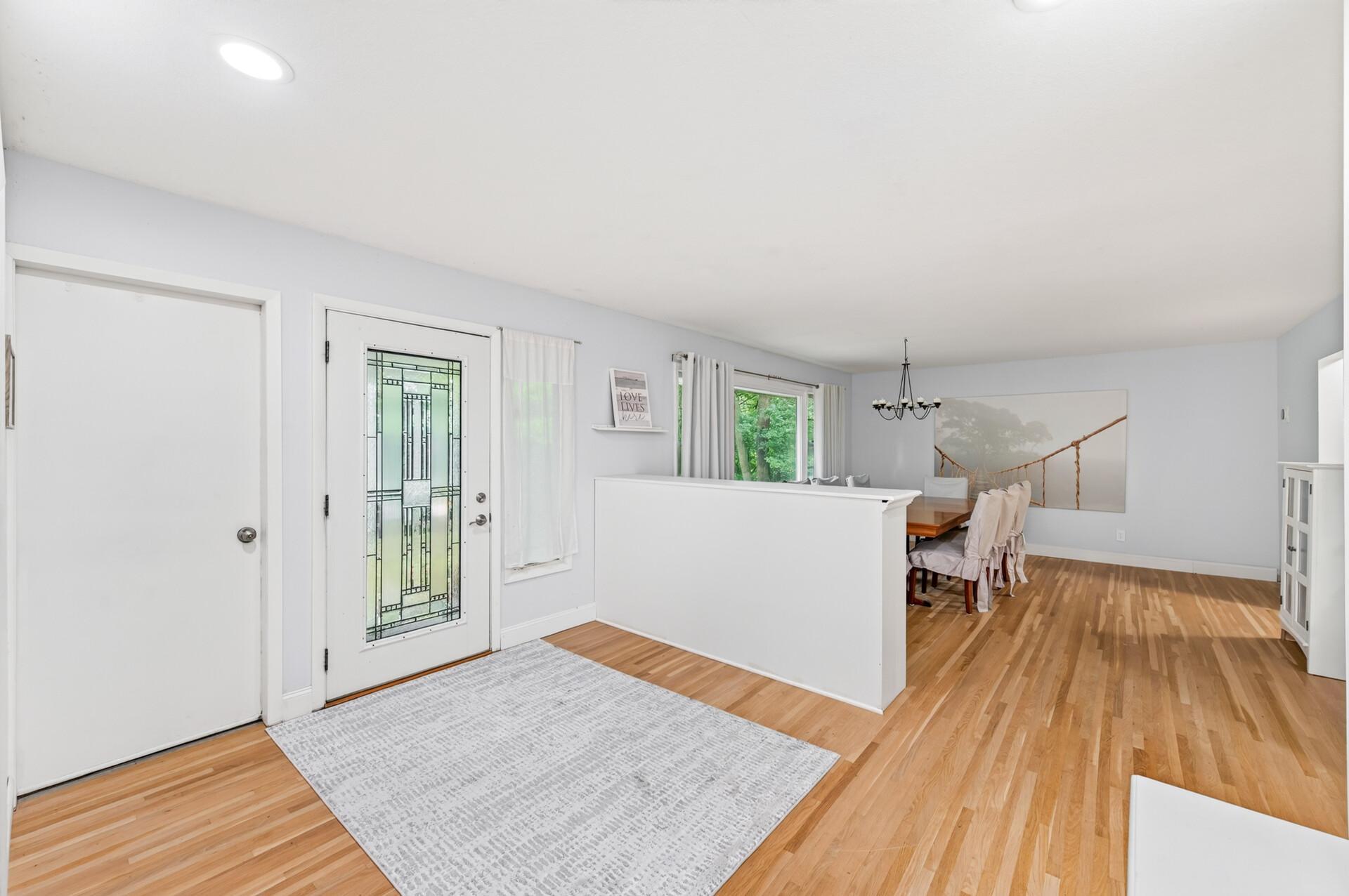 Spacious entrance