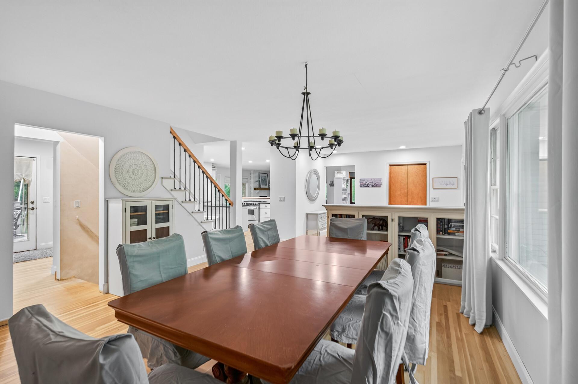 Formal dining room