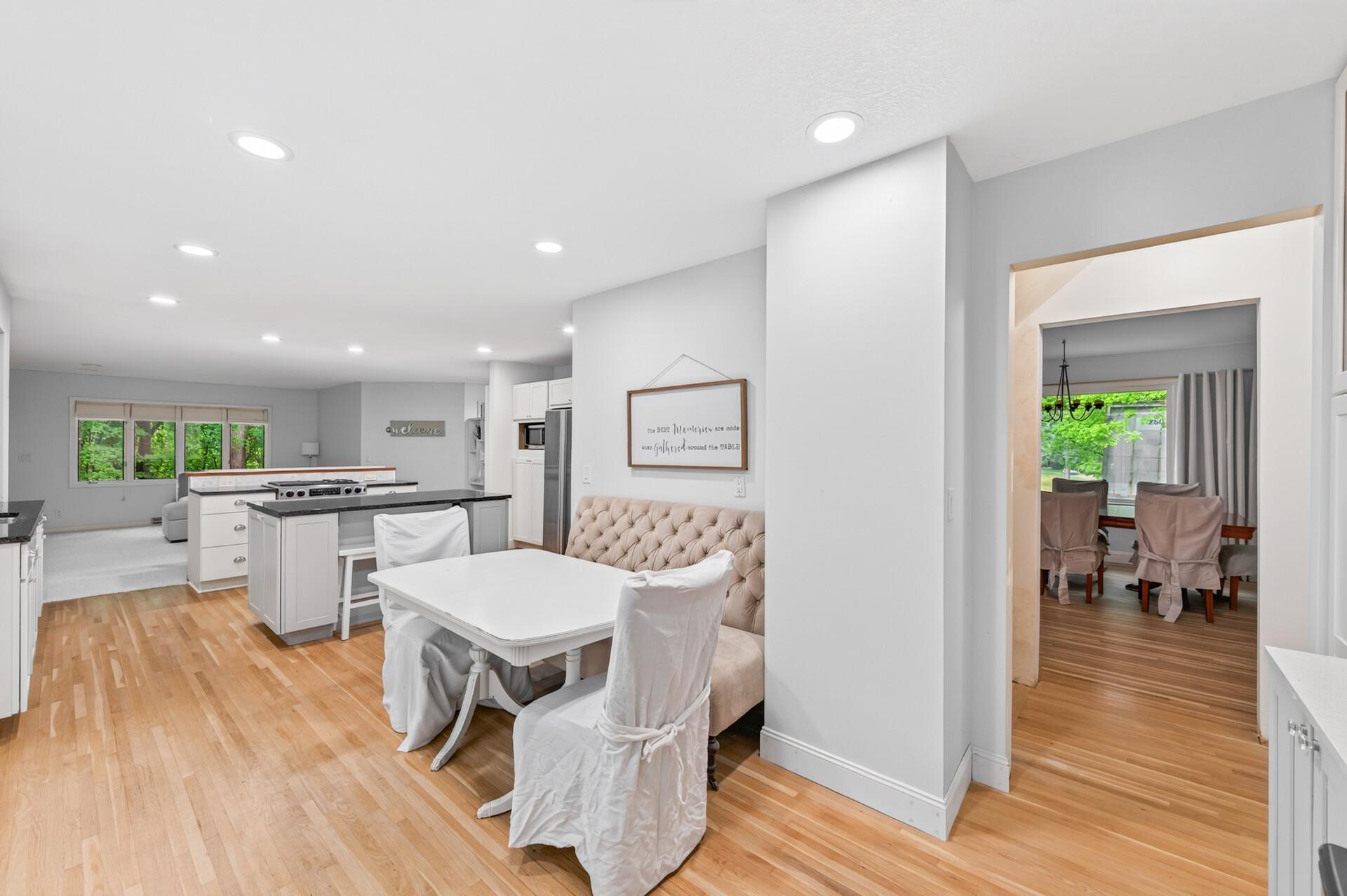 Eat-in kitchen