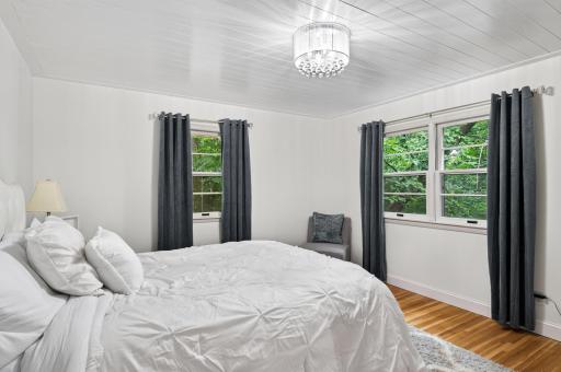 Primary bedroom (main level)