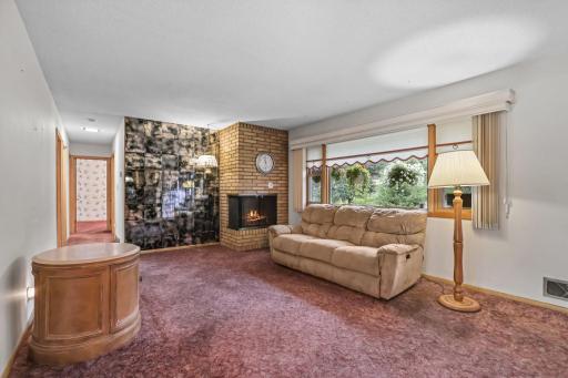 1933 Flandrau Street, Maplewood, MN 55109