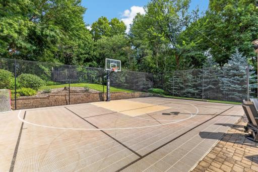 Sport Court is a 3 point basketball court size and offers batting and pitching net