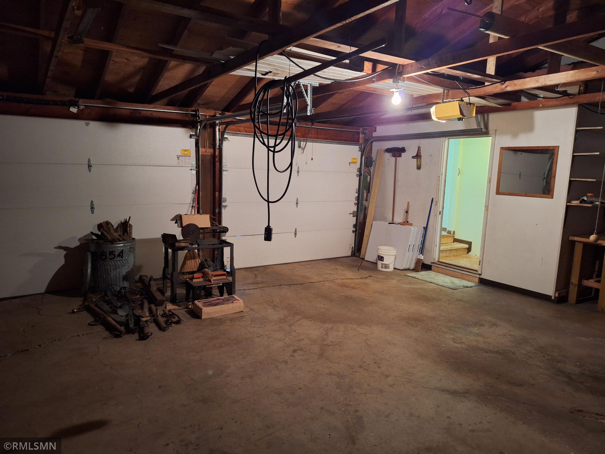 Garage2.jpg
