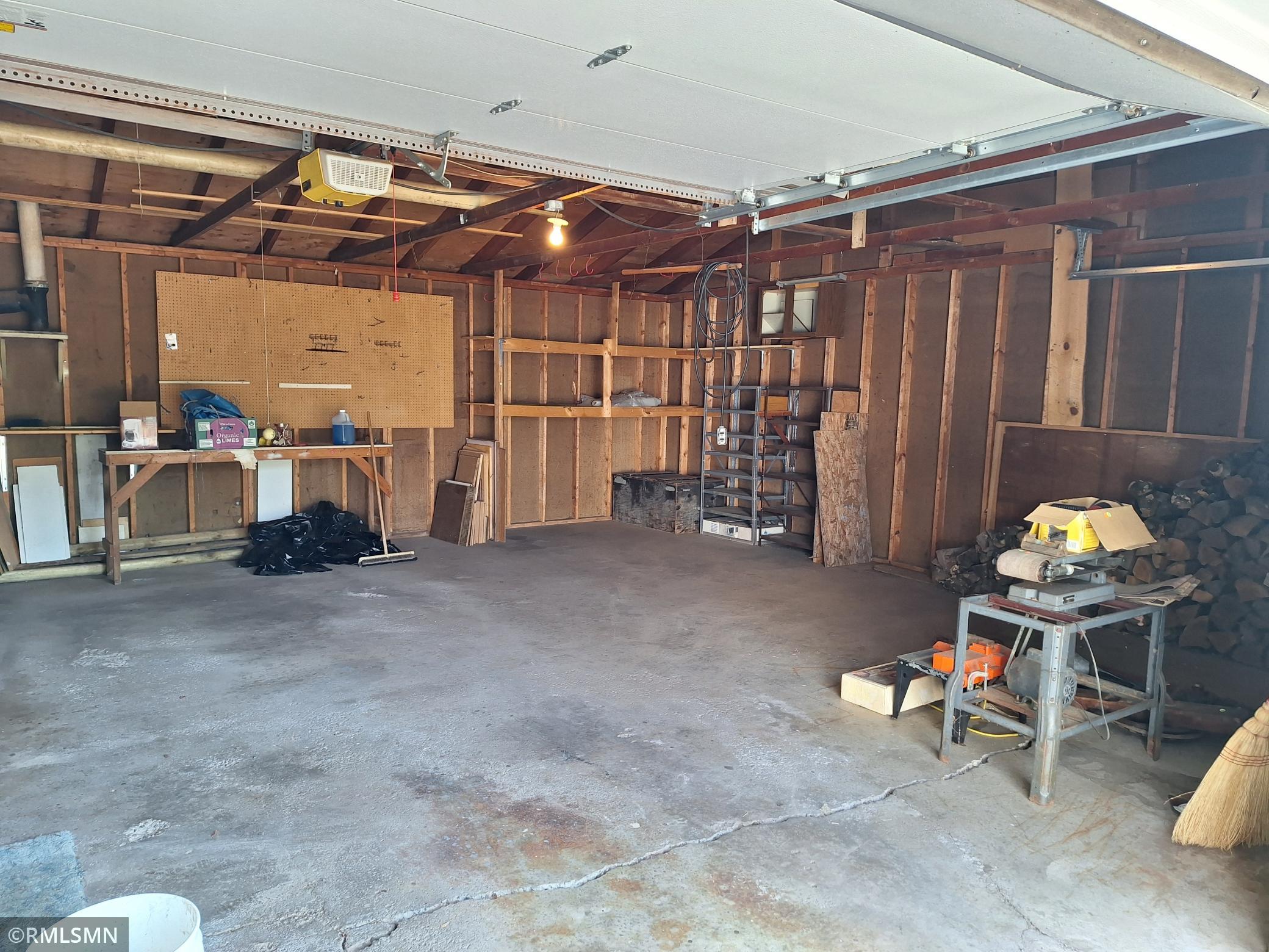 Garage.jpg