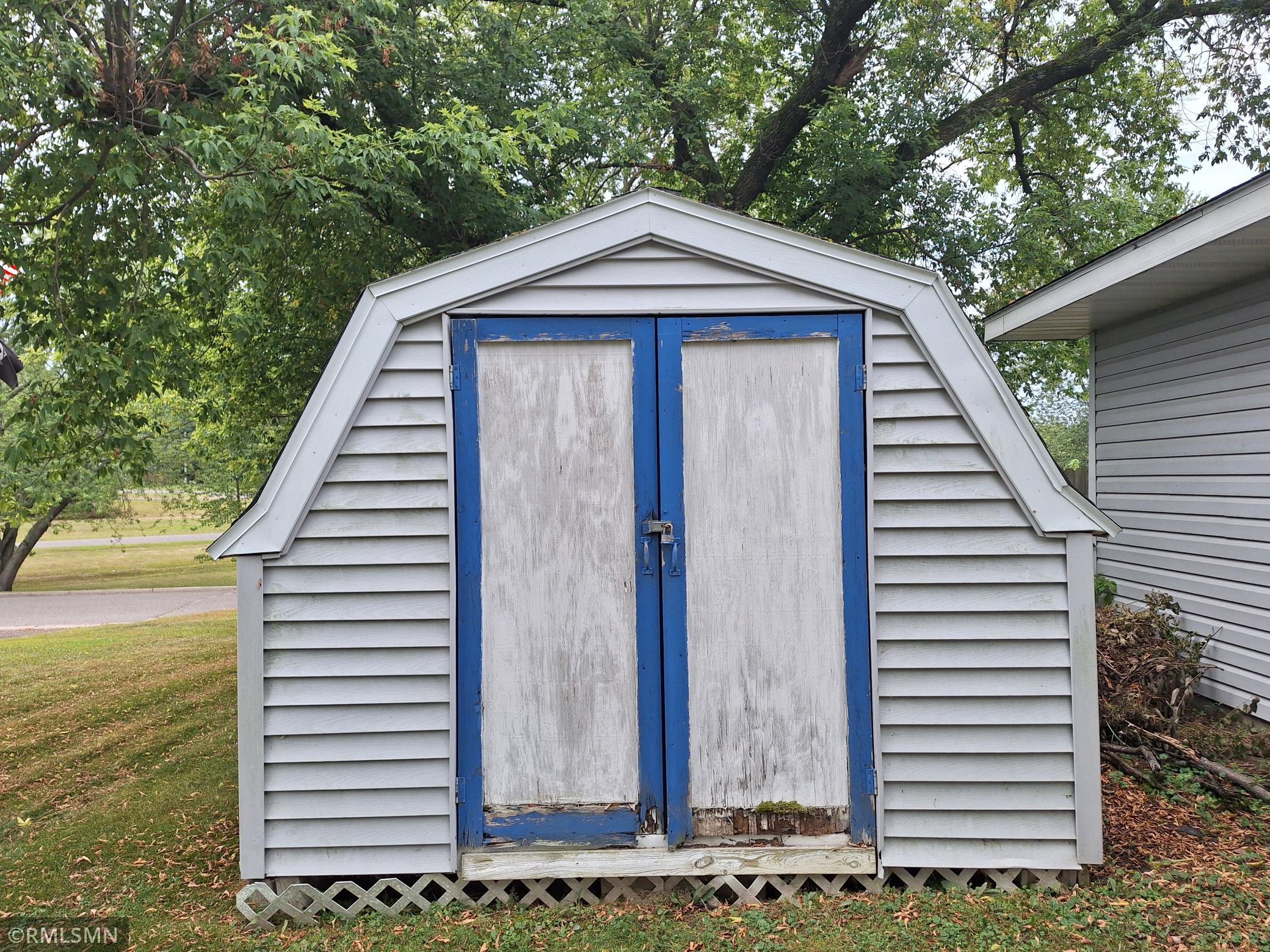 Shed1.jpg