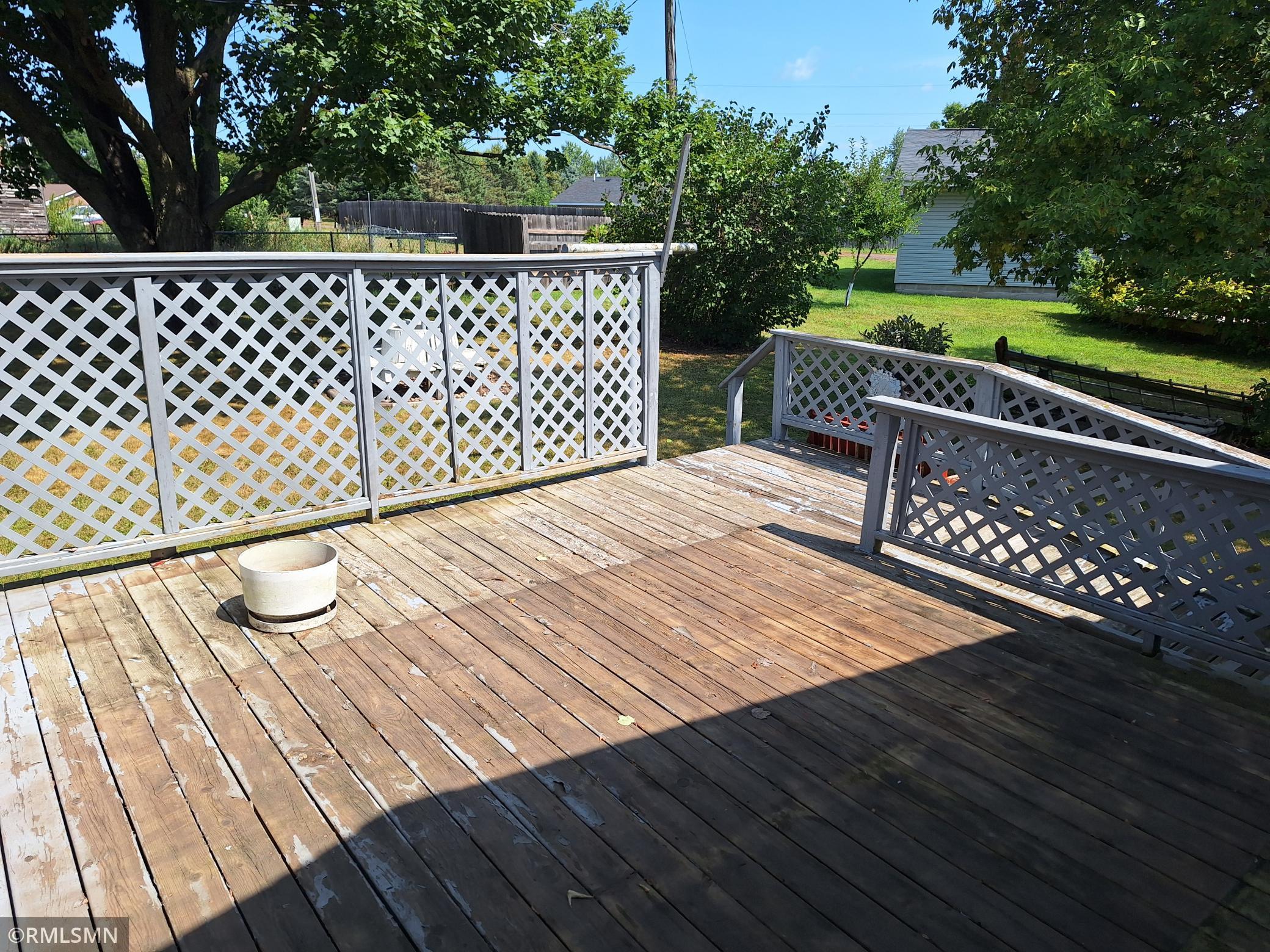 Deck1.jpg