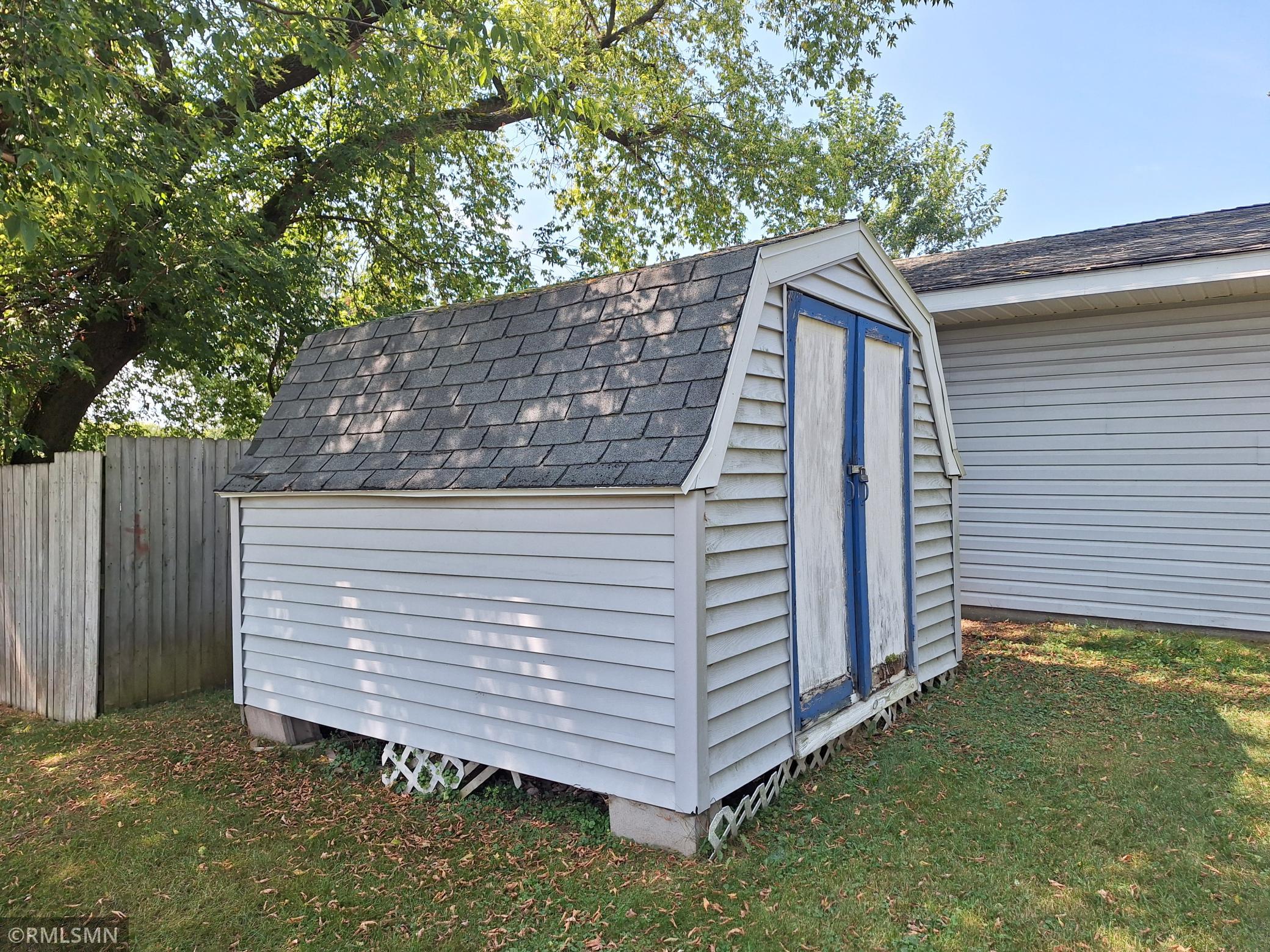 Shed.jpg