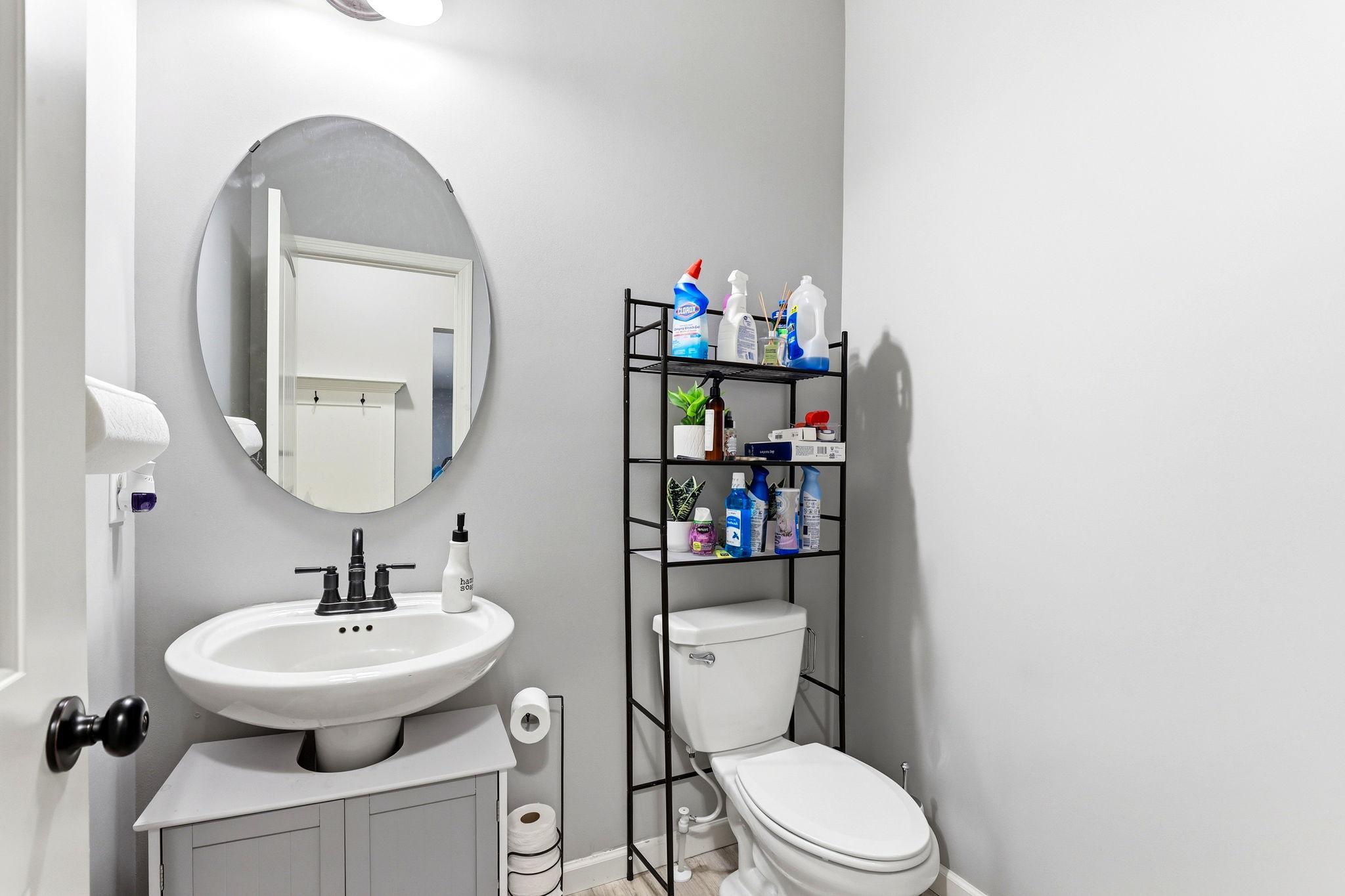 15-web-or-mls-15197-Snowy-Owl-St-NW-15.jpg