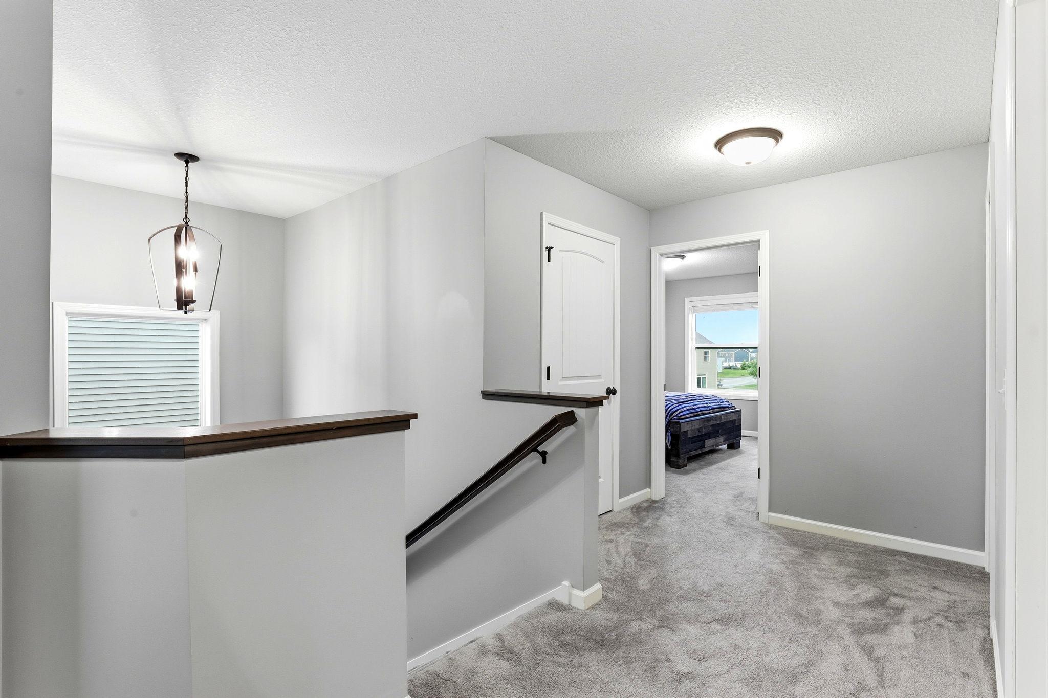 16-web-or-mls-15197-Snowy-Owl-St-NW-16.jpg