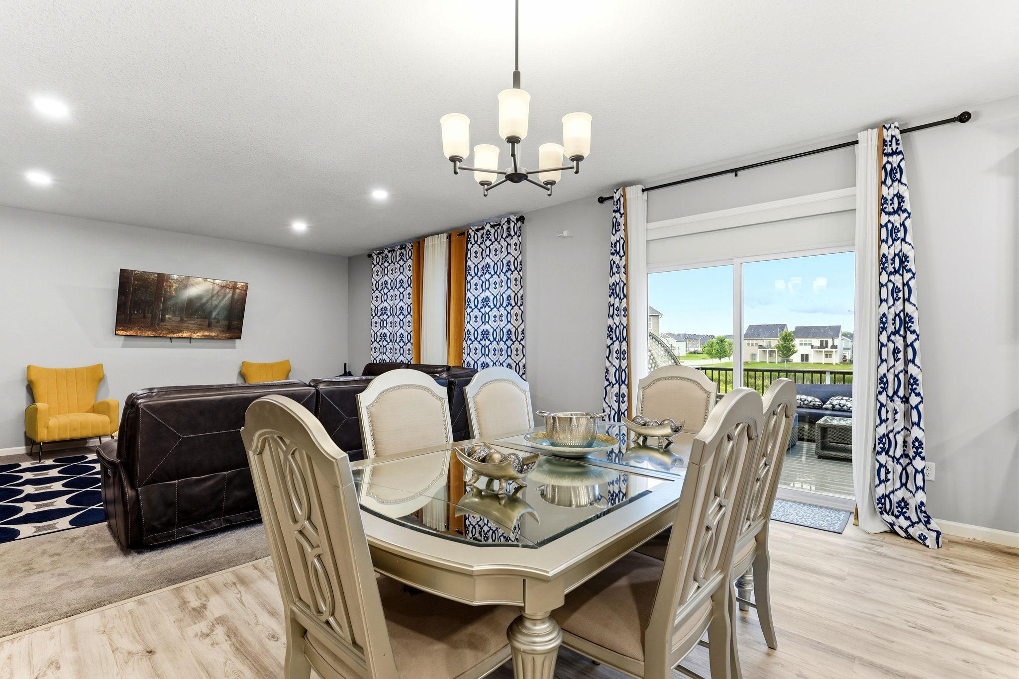 11-web-or-mls-15197-Snowy-Owl-St-NW-11.jpg