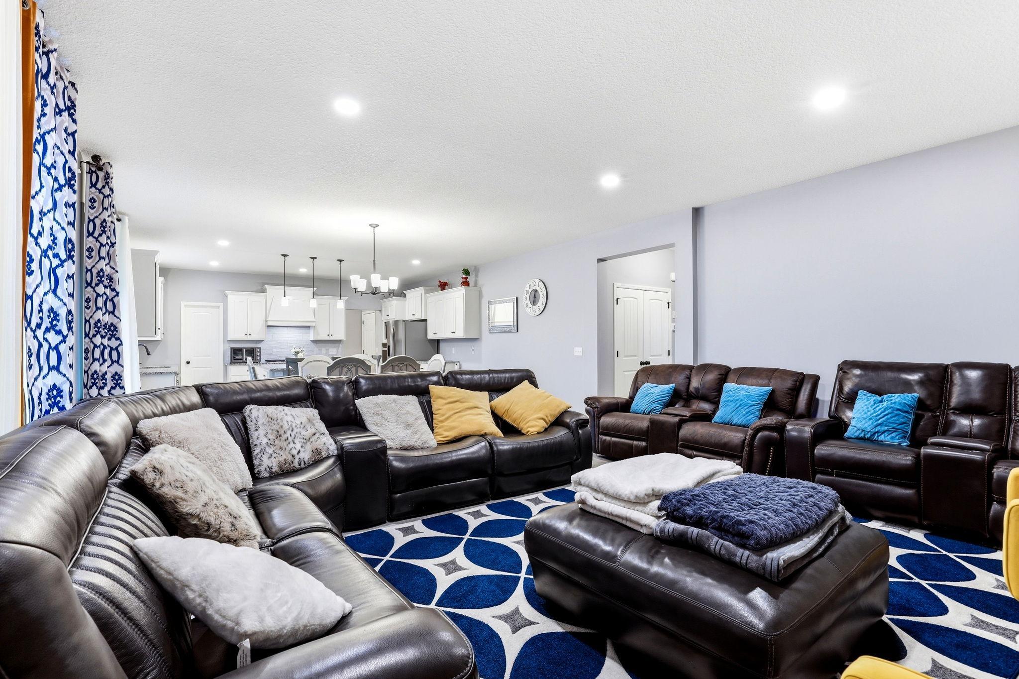 9-web-or-mls-15197-Snowy-Owl-St-NW-09.jpg