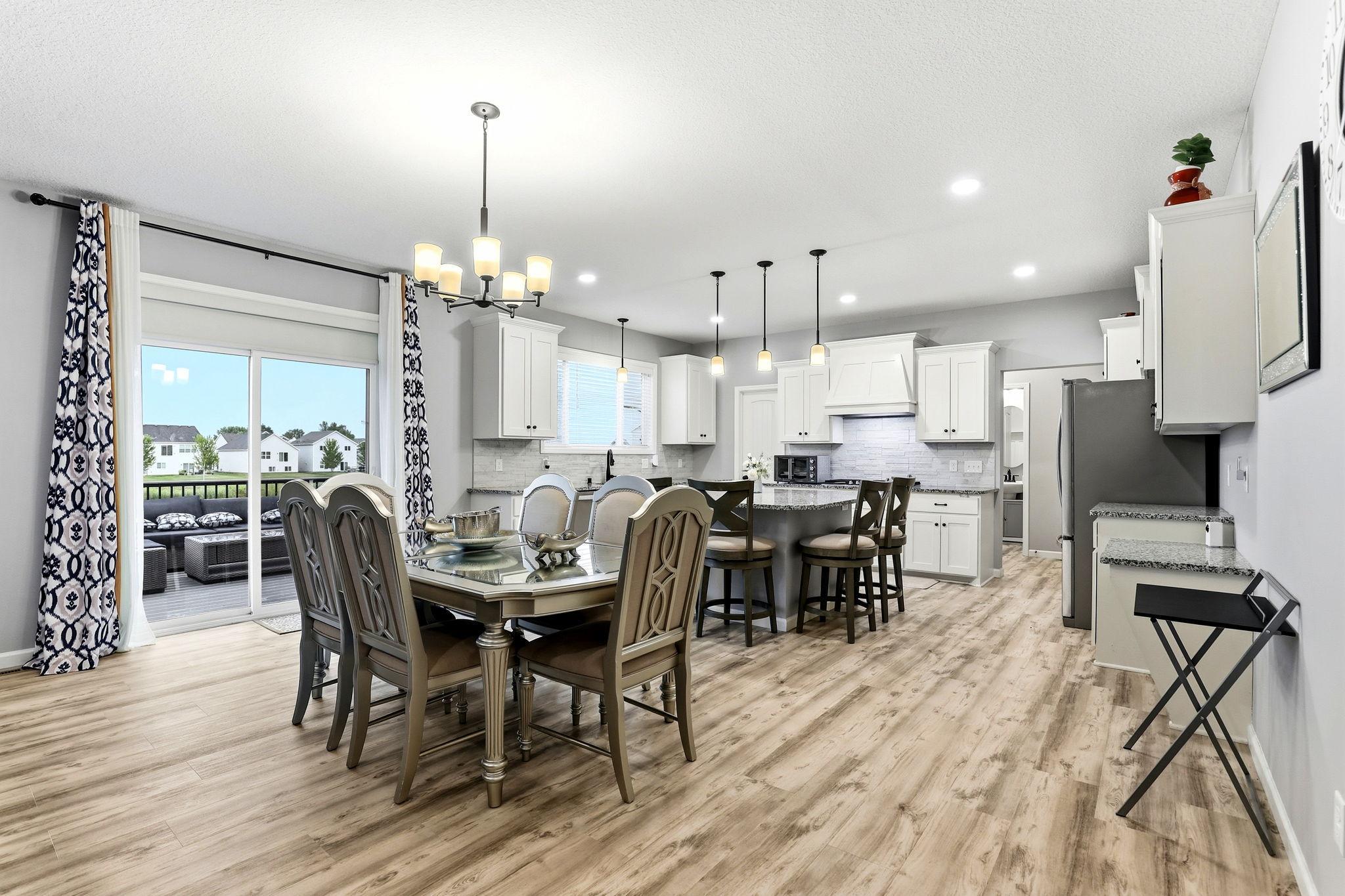 10-web-or-mls-15197-Snowy-Owl-St-NW-10.jpg