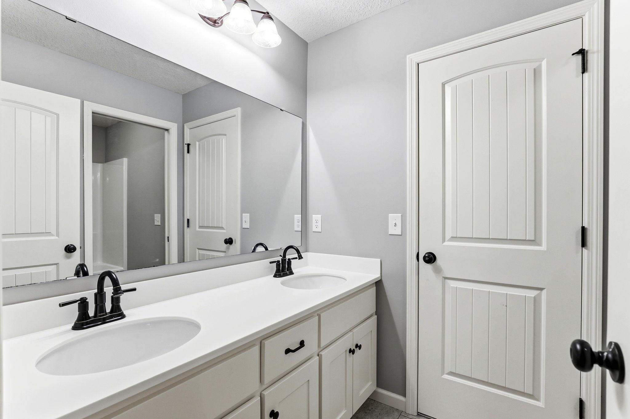 32-web-or-mls-15197-Snowy-Owl-St-NW-32.jpg