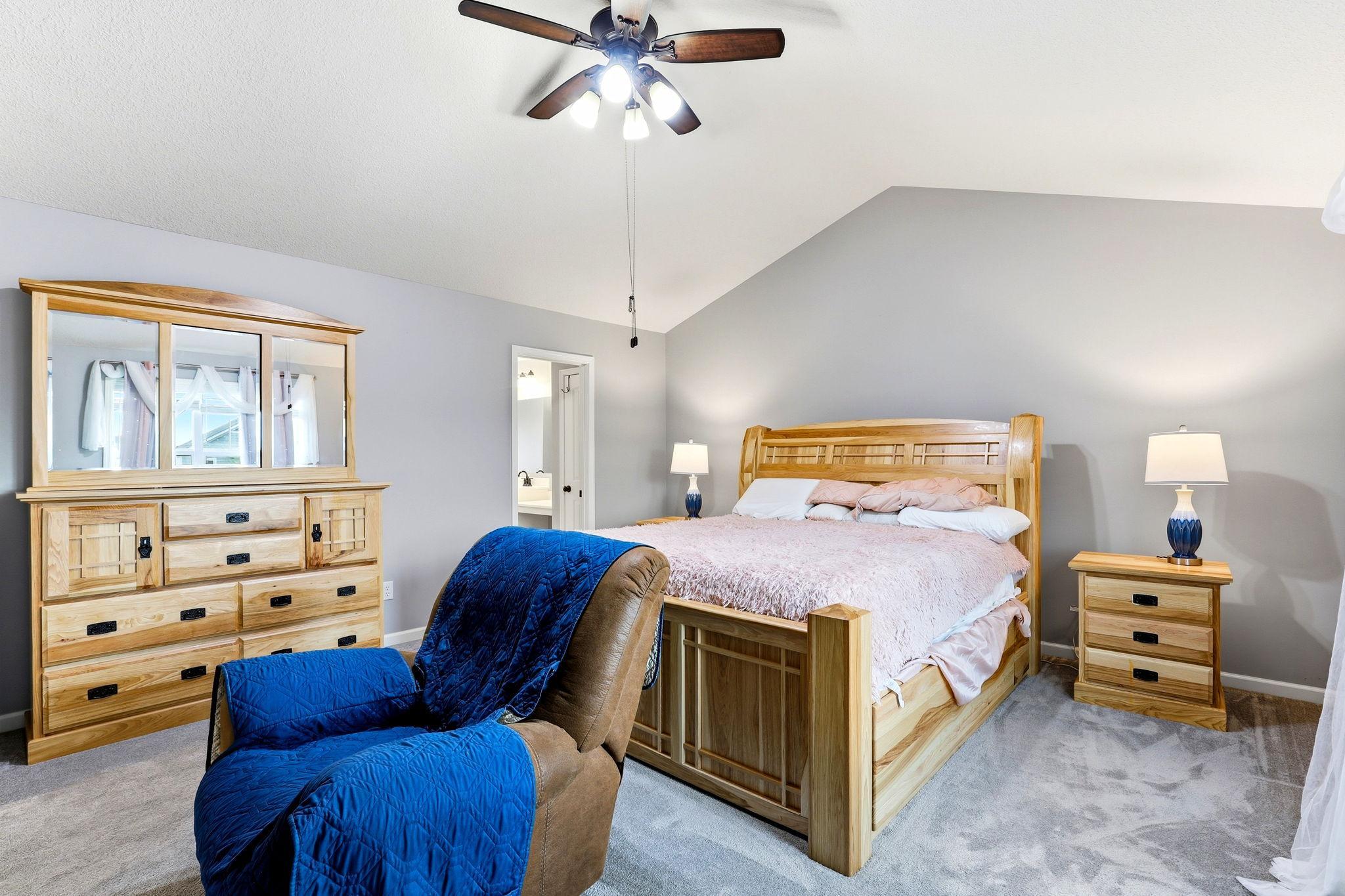 18-web-or-mls-15197-Snowy-Owl-St-NW-26.jpg