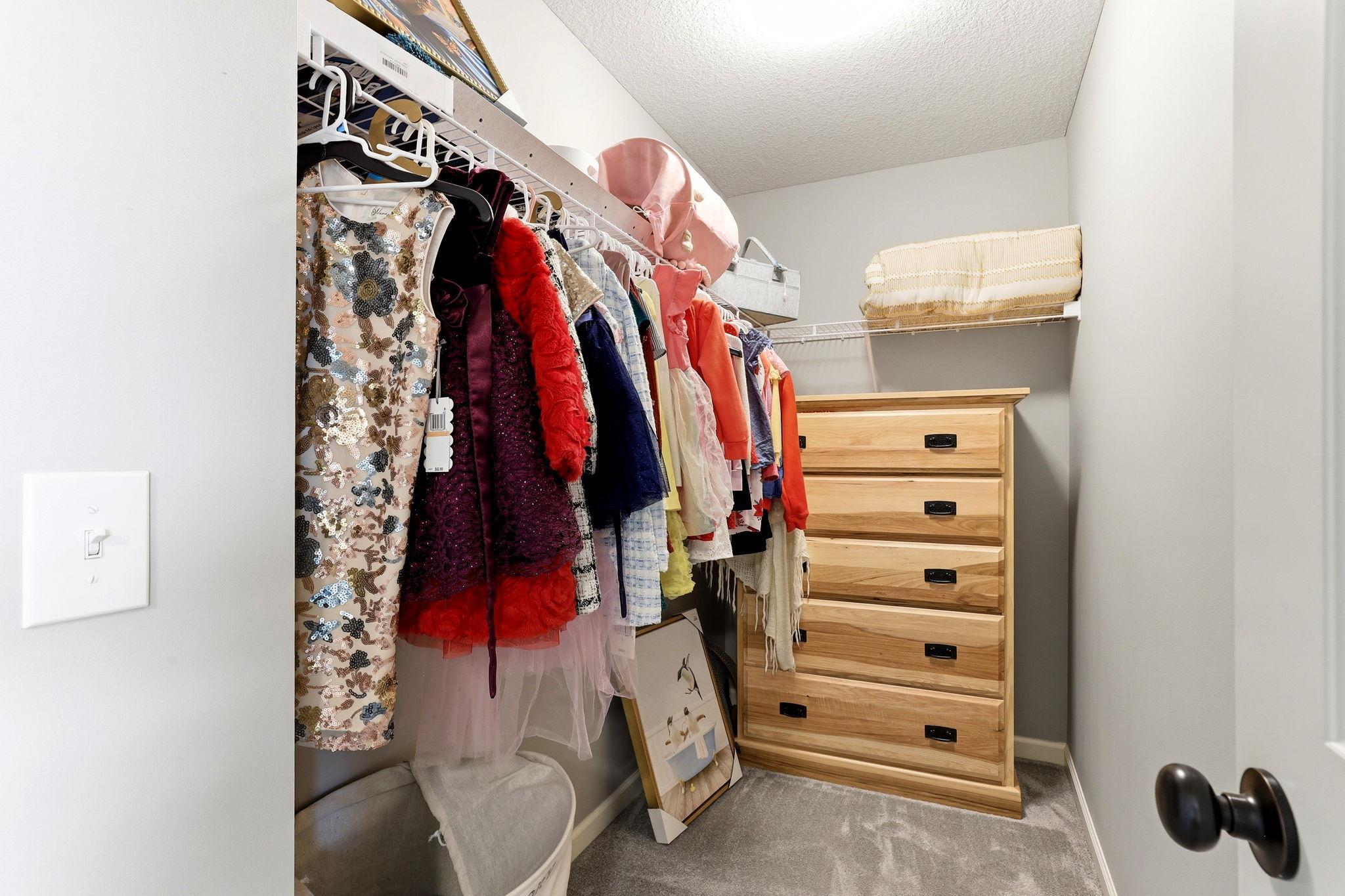 29-web-or-mls-15197-Snowy-Owl-St-NW-23.jpg
