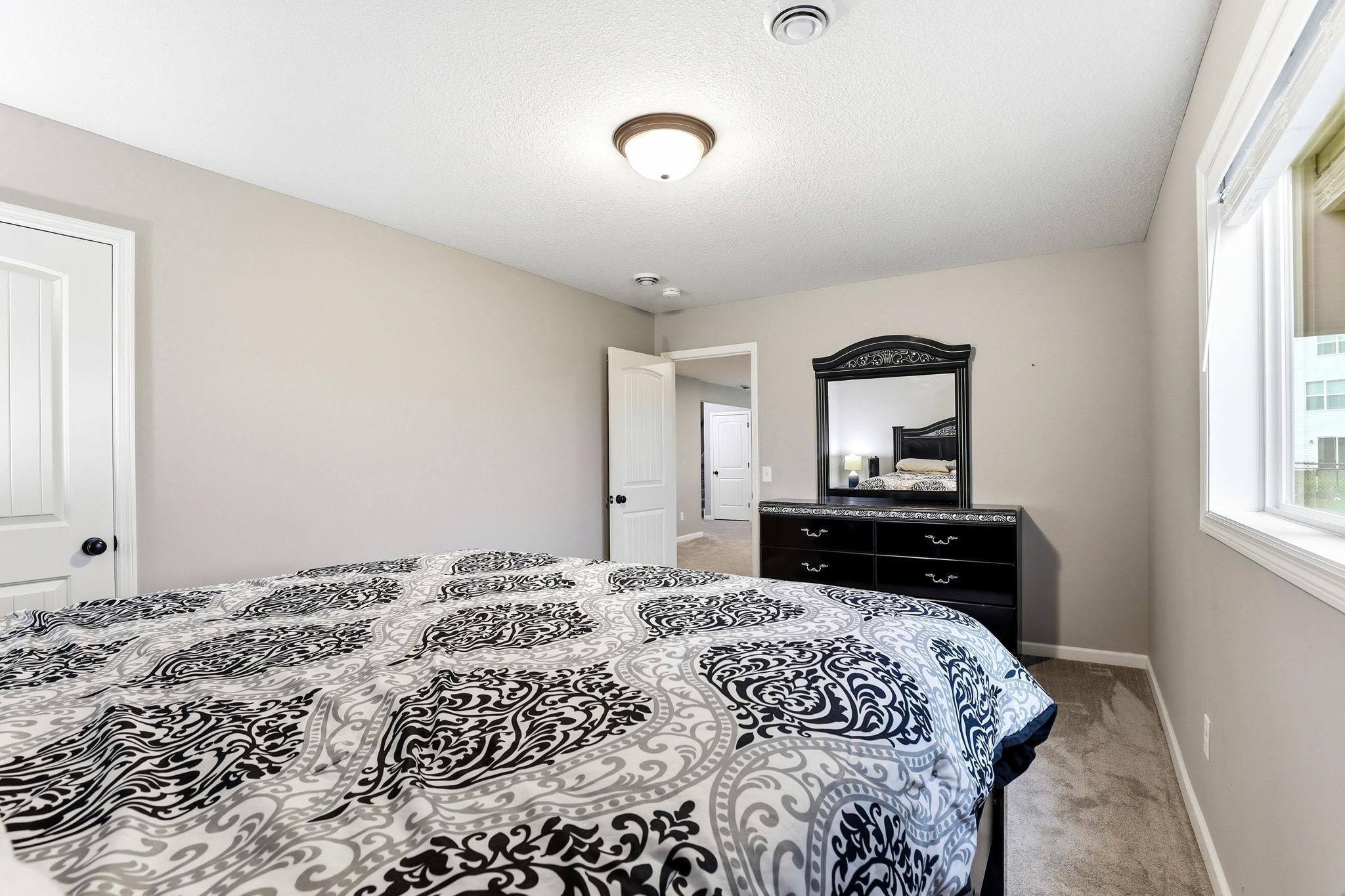 39-web-or-mls-15197-Snowy-Owl-St-NW-39.jpg
