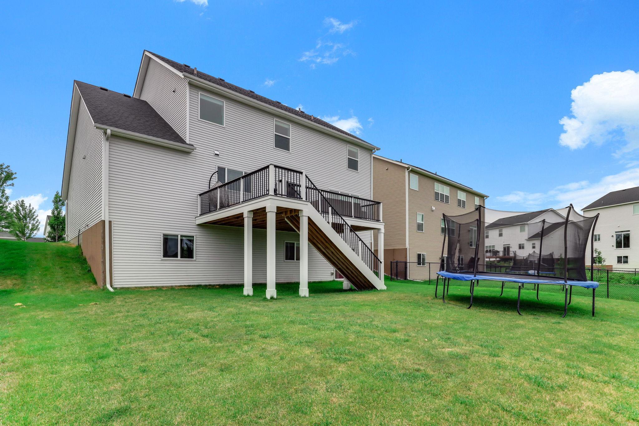 44-web-or-mls-15197-Snowy-Owl-St-NW-44.jpg