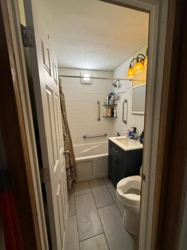 main level full bath with jacuzzi tub