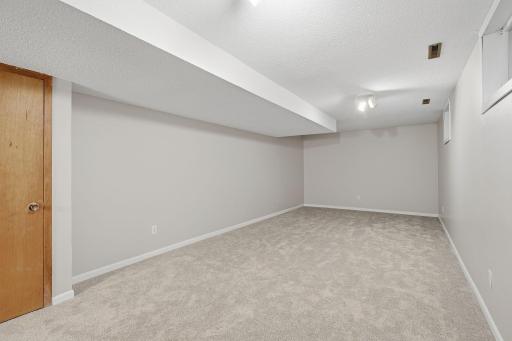 2810 26th Street NW, Rochester, MN 55901