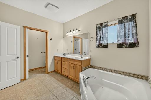 1908 Country View Drive, Saint Charles, MN 55972