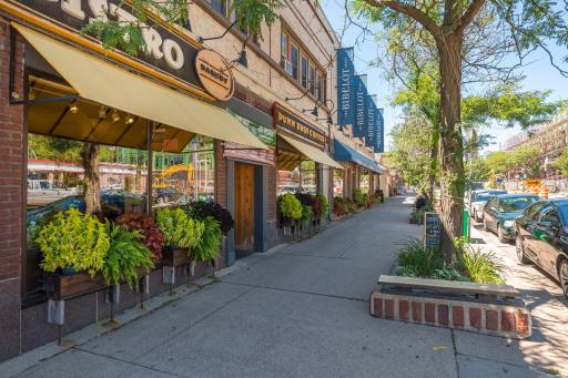 Walkable to Como Ave coffee shops & more!