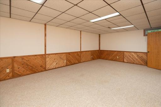 33-33-Family Room.jpg