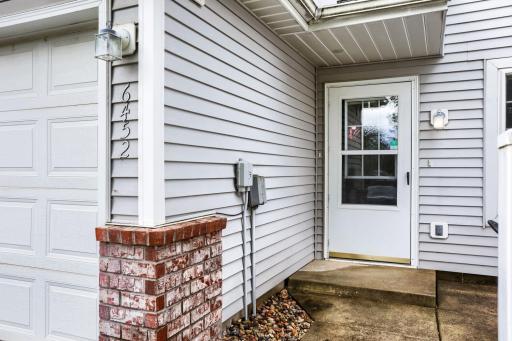 6452 158th Street W, Apple Valley, MN 55124