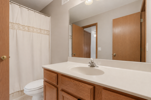 6452 158th Street W, Apple Valley, MN 55124