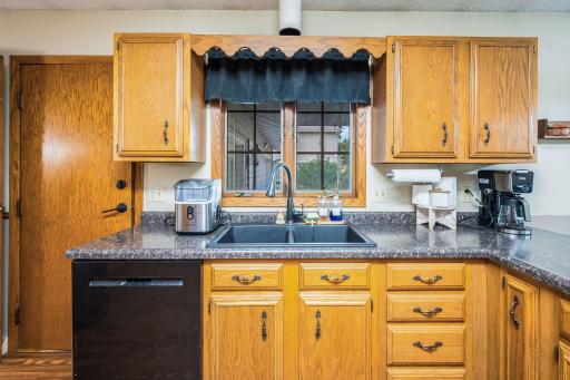 808 7th Street S, Saint James, MN 56081