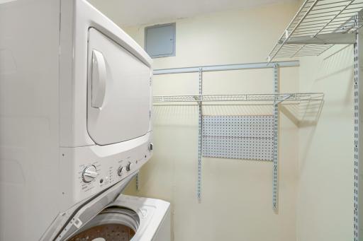 1664 Ashland Ave unit 3 - Print Quality - 014 - 14 Laundry Room.jpg