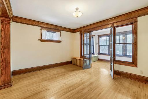 1664 Ashland Ave unit 3 - Print Quality - 004 - 04 Living Room.jpg
