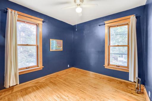 1664 Ashland Ave unit 3 - Print Quality - 011 - 11 Primary Bedroom.jpg