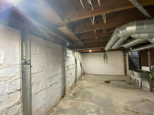 1224 Frank Hall Drive, Albert Lea, MN 56007