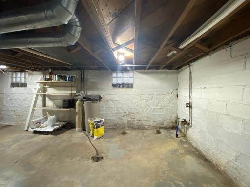1224 Frank Hall Drive, Albert Lea, MN 56007