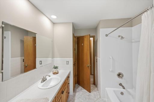 Upper Level Full-Bathroom