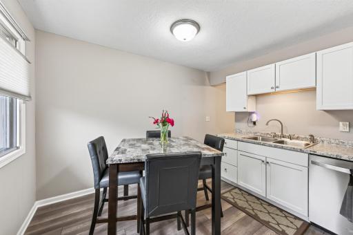 459 Mailand Court S, Maplewood, MN 55119