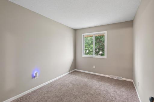 459 Mailand Court S, Maplewood, MN 55119