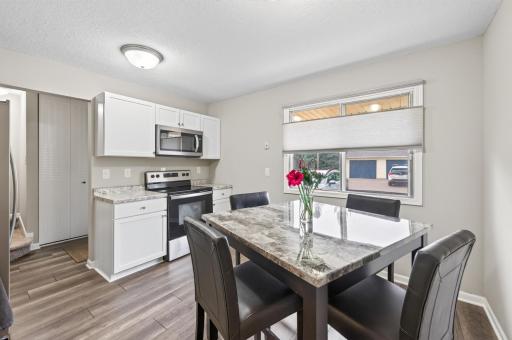 459 Mailand Court S, Maplewood, MN 55119