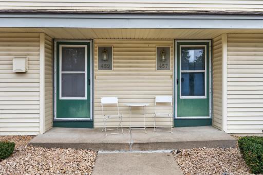 459 Mailand Court S, Maplewood, MN 55119