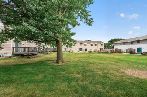 459 Mailand Court S, Maplewood, MN 55119