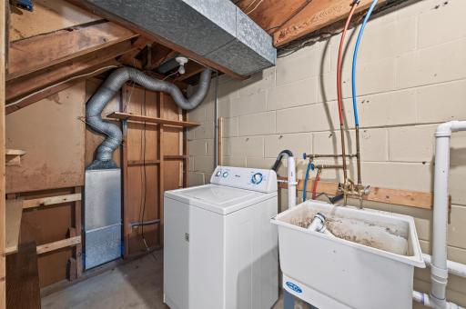 Lower Laundry Room