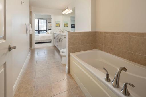 100 3rd Avenue S, 907, Minneapolis, MN 55401