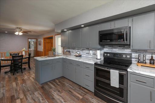 14-14-Kitchen.jpg